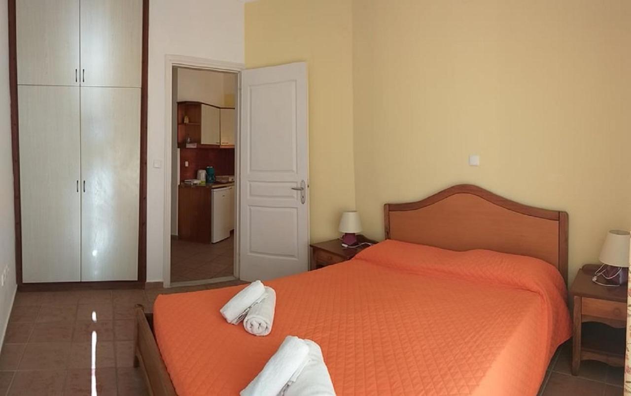 Nereides Apartments Agios Gordios  Exterior photo